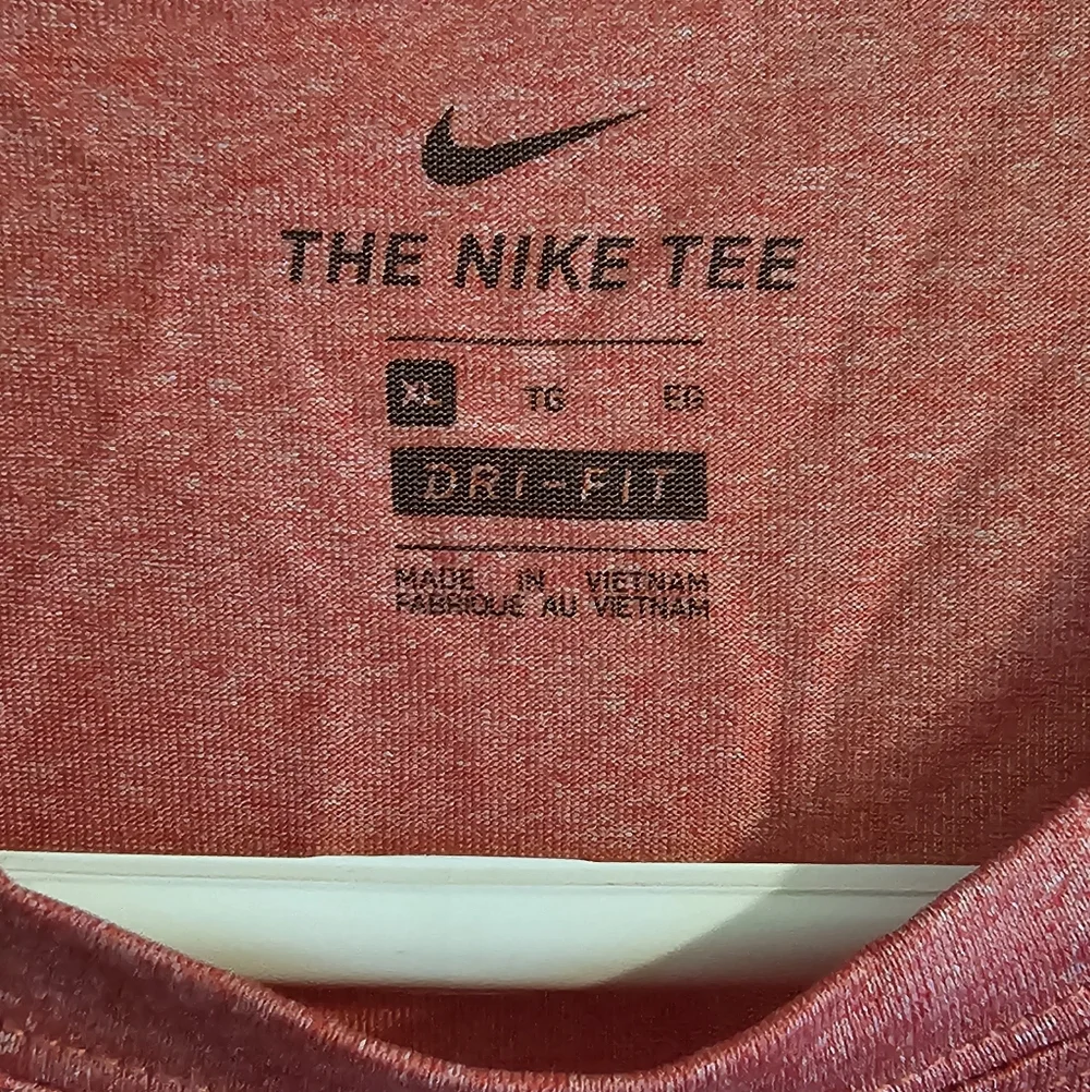 The NIKE Tee With Dri-Fit XL